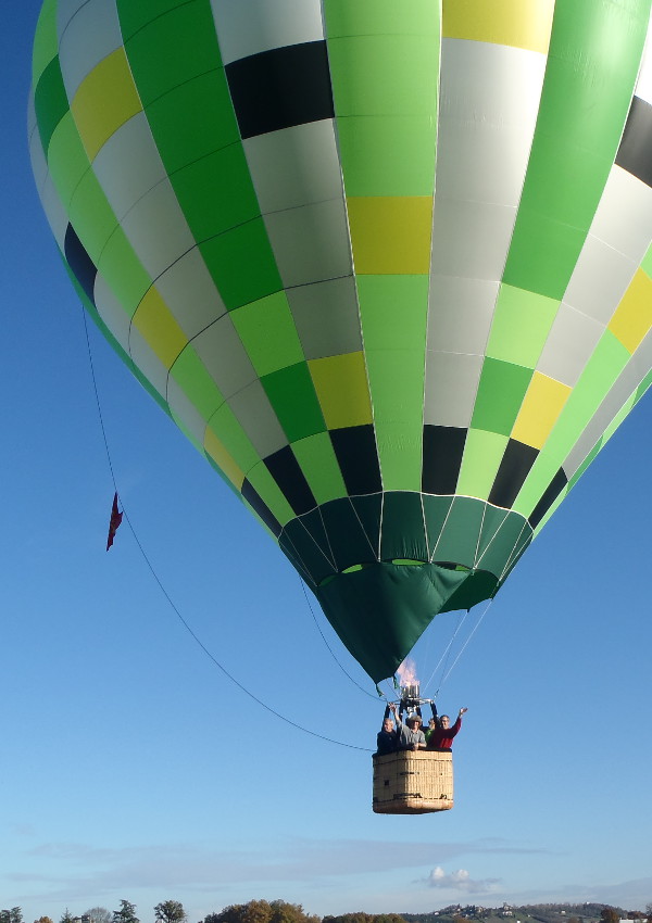 Coucou maman en montgolfière sur Cordes sur Ciel